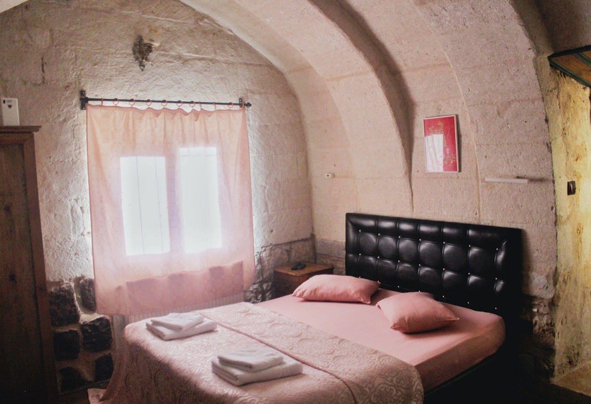 7 Oda Kapadokya Cave Hotel Urgup Exterior photo